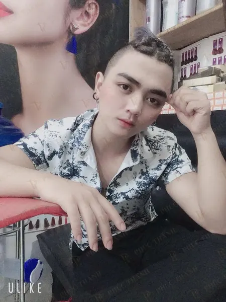 Nam Cá tính