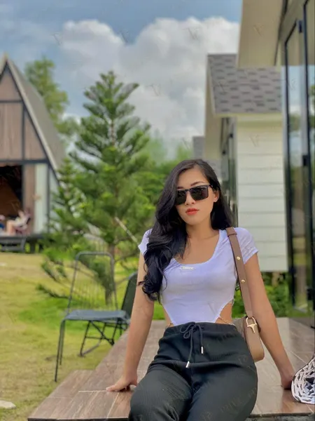 Nữ hiện đại