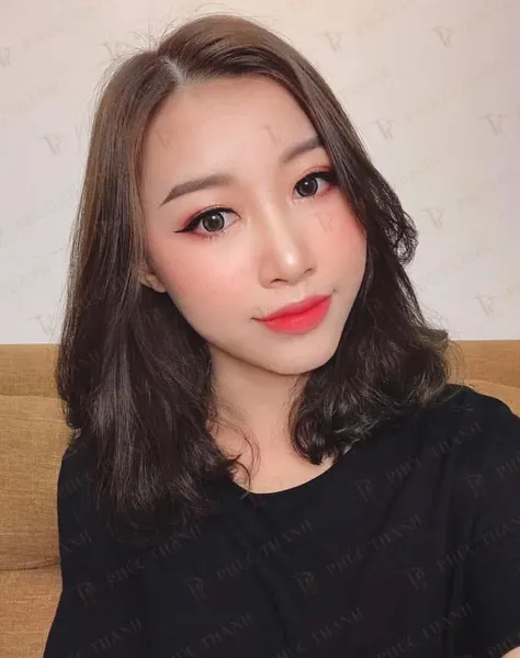 Nữ thanh lịch