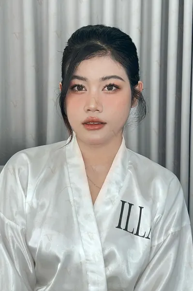 Makeup dự tiệc