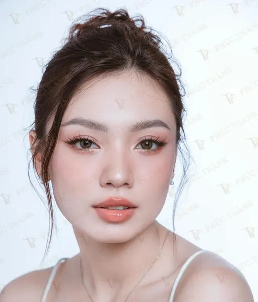 Makeup dự tiệc