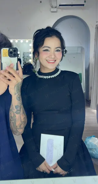 Makeup cá tính